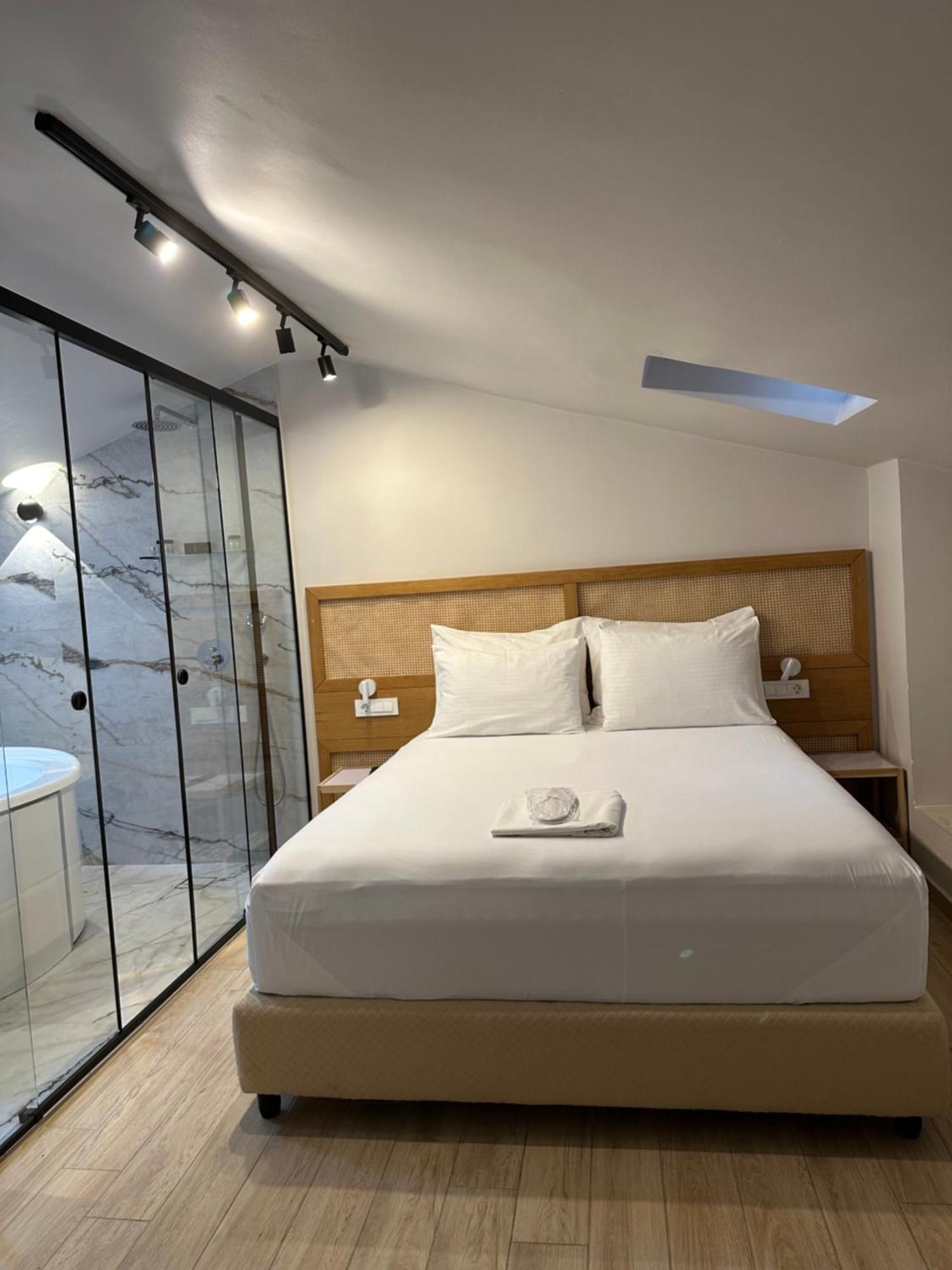 Belle Athenes - Luxury Rooms At Monastiraki Railway Station Exteriér fotografie